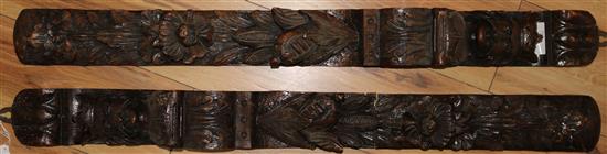 A pair of carvings, in 17th century style
